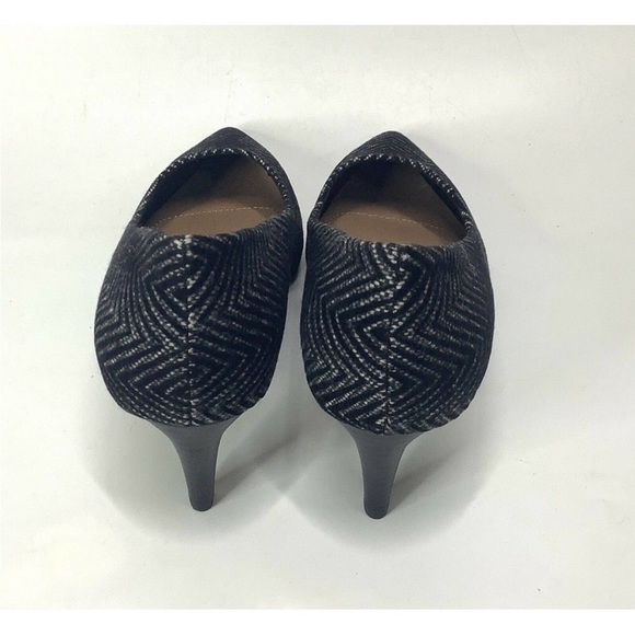 NIB Tahari Gia Black White Chevron Shoes Pumps 6.5M Textile Pointy Toe heel - Picture 5 of 8